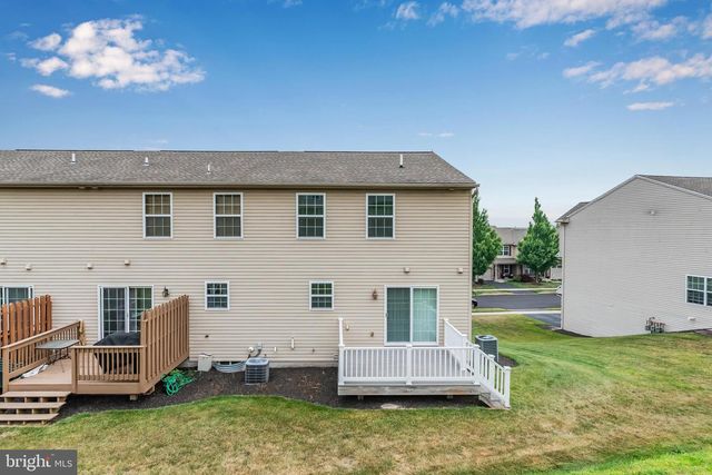 324 WEATHERSTONE DR, New Cumberland, PA 17070
