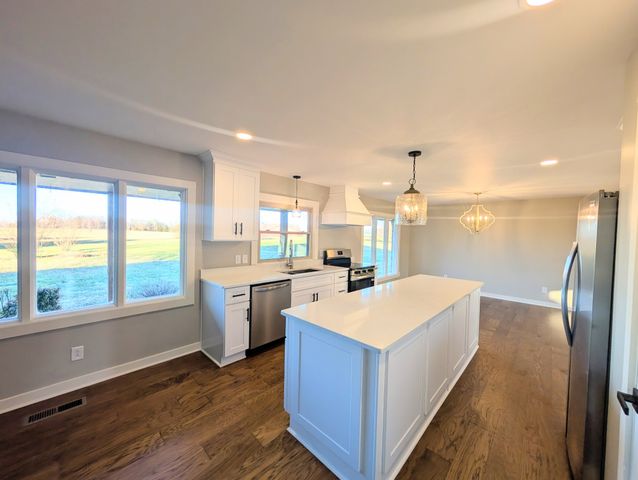 1080 Bybee Branch Rd, Mcminnville, TN 37110