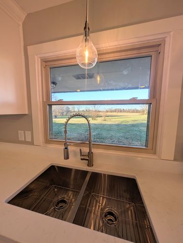 1080 Bybee Branch Rd, Mcminnville, TN 37110