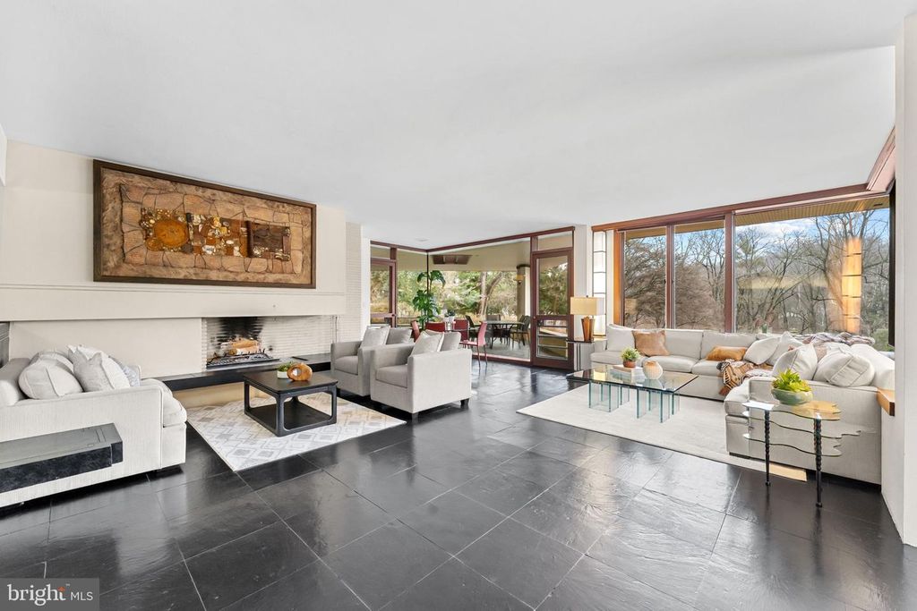 Image 11 of property listing at 51 CROSBY BROWN RD, Gladwyne, PA 19035