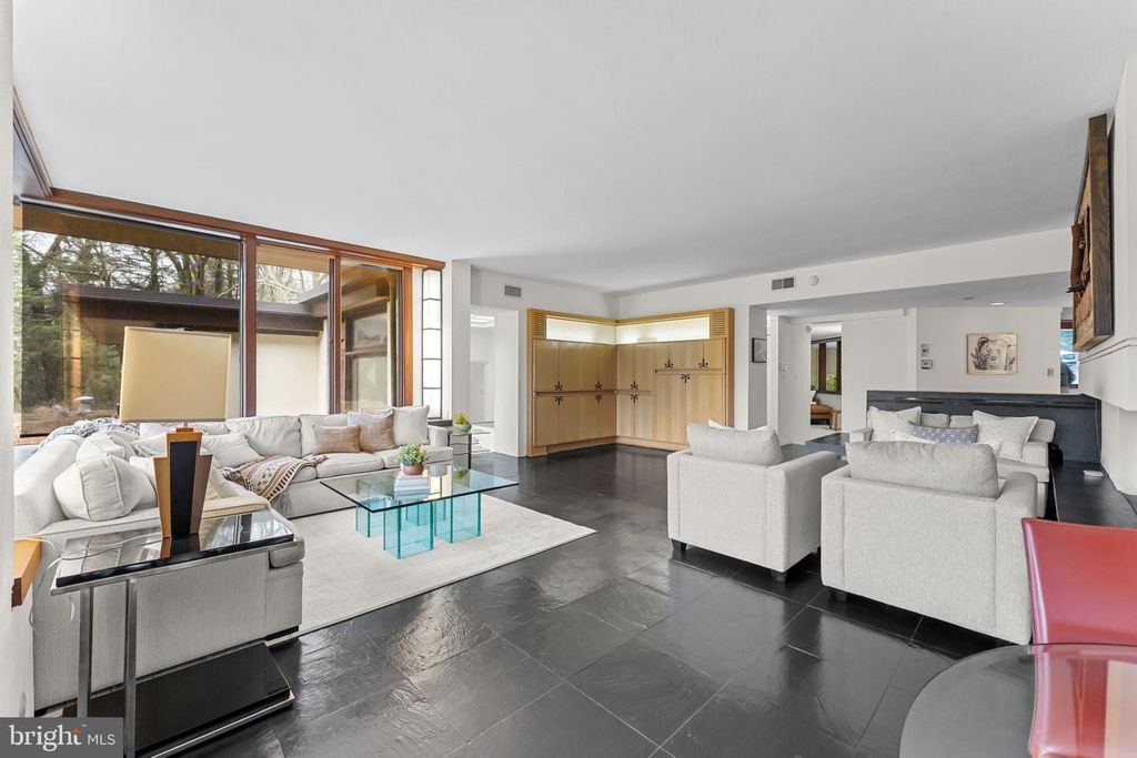 Image 14 of property listing at 51 CROSBY BROWN RD, Gladwyne, PA 19035