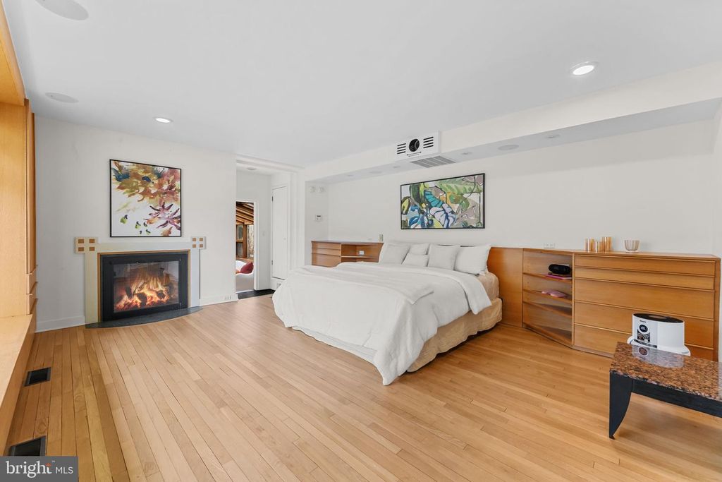 Image 22 of property listing at 51 CROSBY BROWN RD, Gladwyne, PA 19035