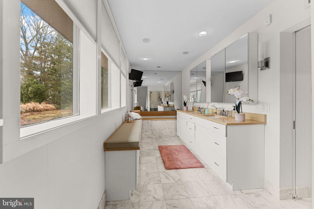 Image 25 of property listing at 51 CROSBY BROWN RD, Gladwyne, PA 19035