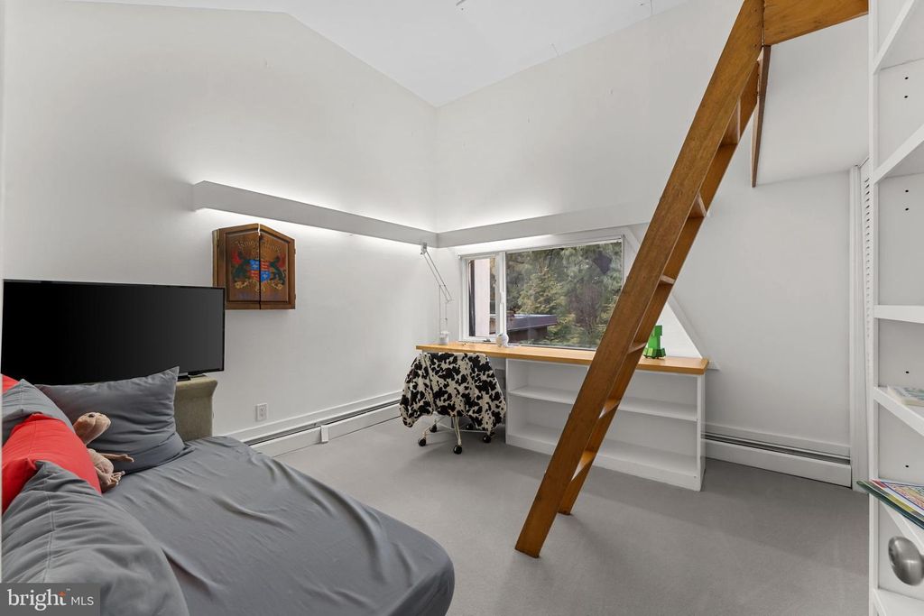 Image 32 of property listing at 51 CROSBY BROWN RD, Gladwyne, PA 19035