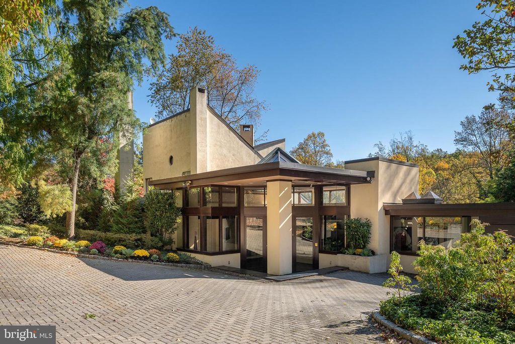 Image 4 of property listing at 51 CROSBY BROWN RD, Gladwyne, PA 19035