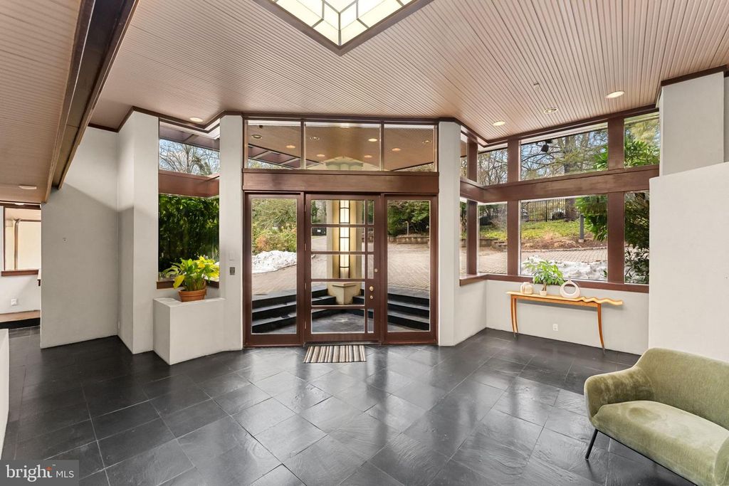 Image 7 of property listing at 51 CROSBY BROWN RD, Gladwyne, PA 19035