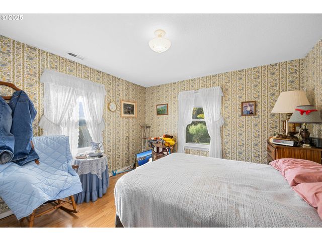 2277 COUGAR CREEK Rd, Oakland, OR 97462