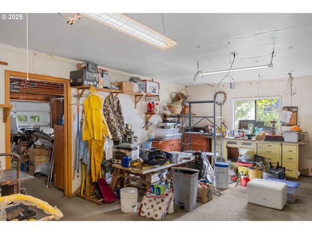 2277 COUGAR CREEK Rd, Oakland, OR 97462