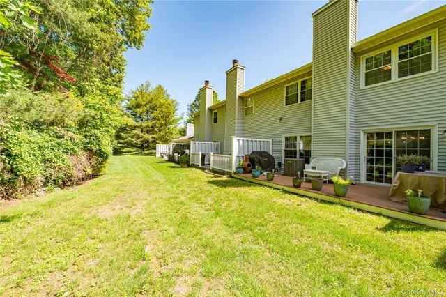 806 Sara Circle, Port Jefferson Station, NY 11776