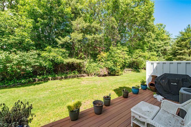 806 Sara Circle, Port Jefferson Station, NY 11776