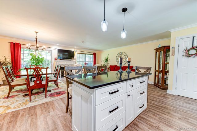 806 Sara Circle, Port Jefferson Station, NY 11776