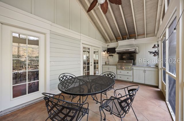 8 Sundew Ct, Hilton Head Island, SC 29926