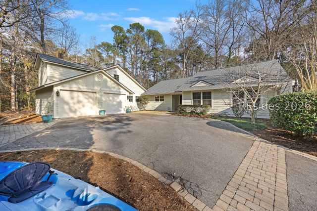 8 Sundew Ct, Hilton Head Island, SC 29926