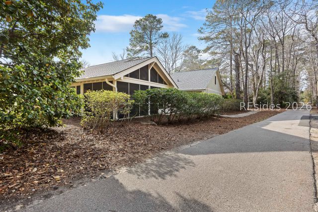 8 Sundew Ct, Hilton Head Island, SC 29926