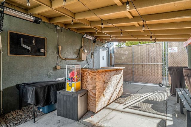 2200 W Burbank Boulevard, Burbank, CA 91506