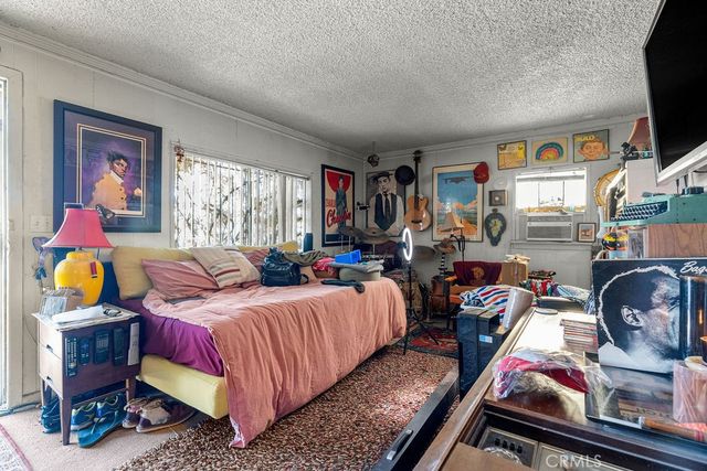 2200 W Burbank Boulevard, Burbank, CA 91506