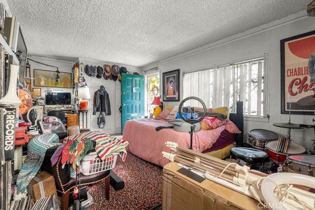 2200 W Burbank Boulevard, Burbank, CA 91506