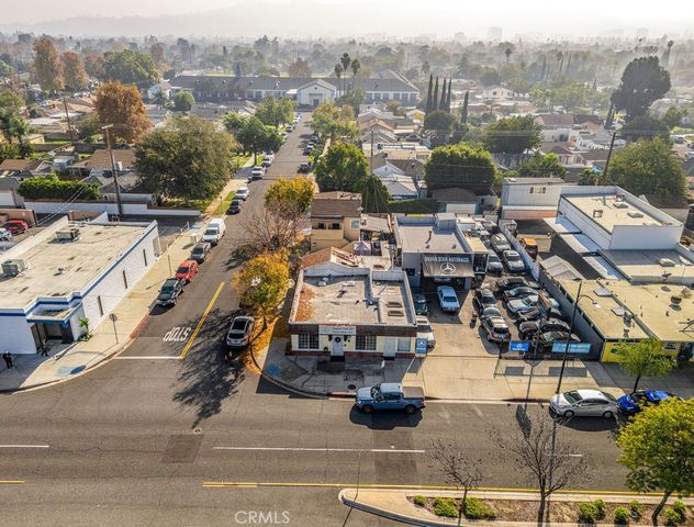 2200 W Burbank Boulevard, Burbank, CA 91506