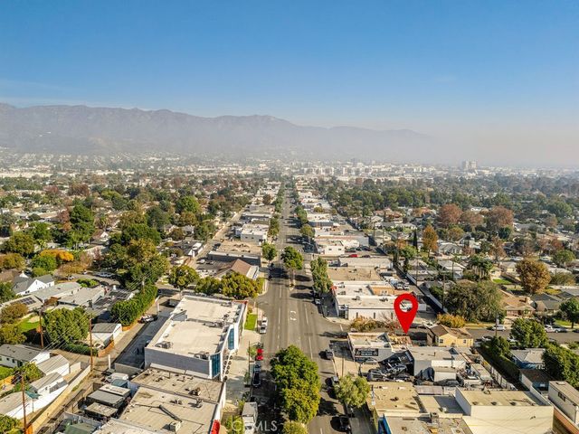 2200 W Burbank Boulevard, Burbank, CA 91506