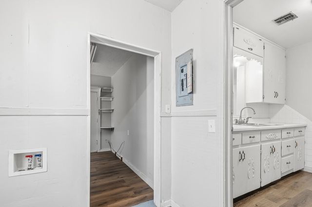 1826 N Piatt Ave, Wichita, KS 67214