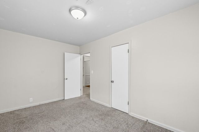 1826 N Piatt Ave, Wichita, KS 67214