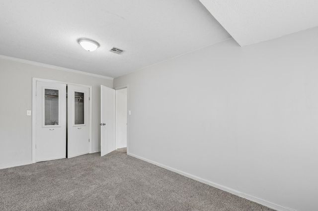 1826 N Piatt Ave, Wichita, KS 67214