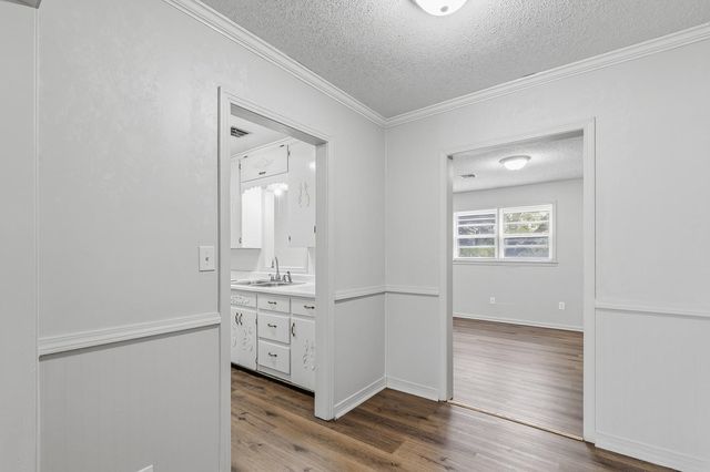 1826 N Piatt Ave, Wichita, KS 67214