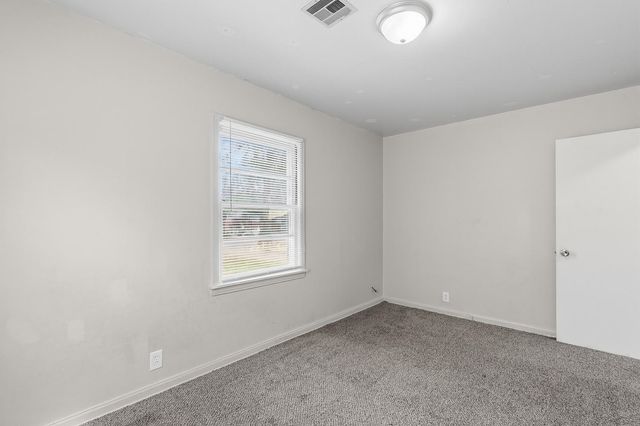 1826 N Piatt Ave, Wichita, KS 67214