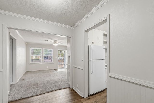 1826 N Piatt Ave, Wichita, KS 67214