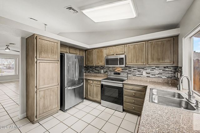 10100 N 89TH Avenue 62, Peoria, AZ 85345