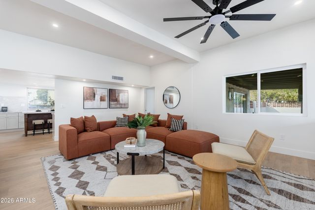 18017 N EVERSON Drive, Glendale, AZ 85308