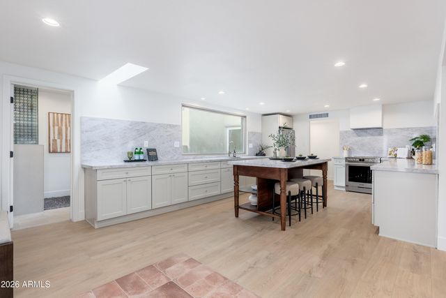18017 N EVERSON Drive, Glendale, AZ 85308
