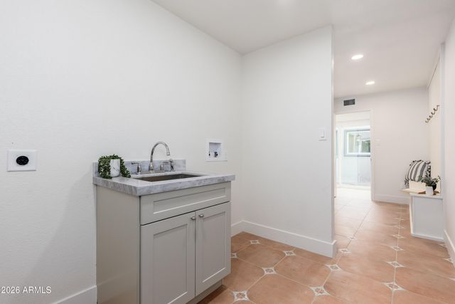 18017 N EVERSON Drive, Glendale, AZ 85308