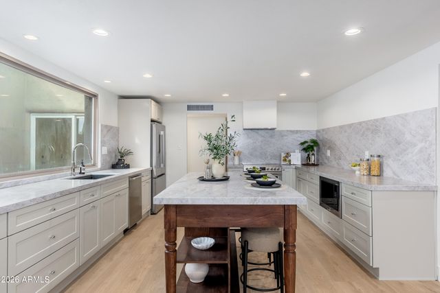 18017 N EVERSON Drive, Glendale, AZ 85308