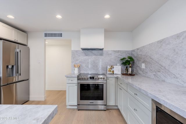 18017 N EVERSON Drive, Glendale, AZ 85308