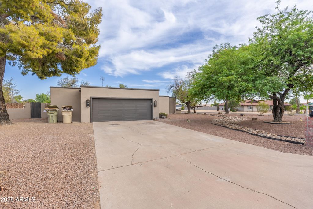 18017 N EVERSON Drive, Glendale, AZ 85308 — exterior