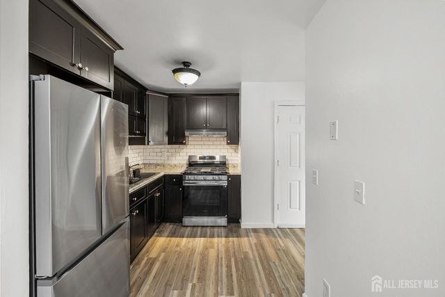 128 Cricket Lane, Woodbridge Proper, NJ 07095