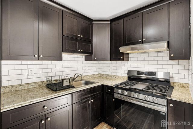 128 Cricket Lane, Woodbridge Proper, NJ 07095