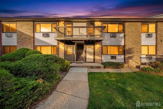 128 Cricket Lane, Woodbridge Proper, NJ 07095