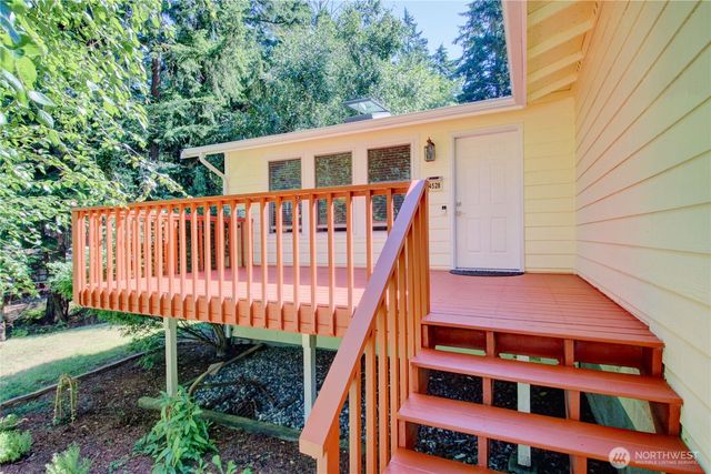 4528 N Alamo Way, Oak Harbor, WA 98277