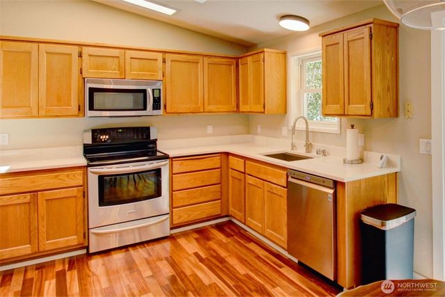 4528 N Alamo Way, Oak Harbor, WA 98277