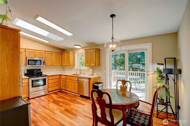 4528 N Alamo Way, Oak Harbor, WA 98277