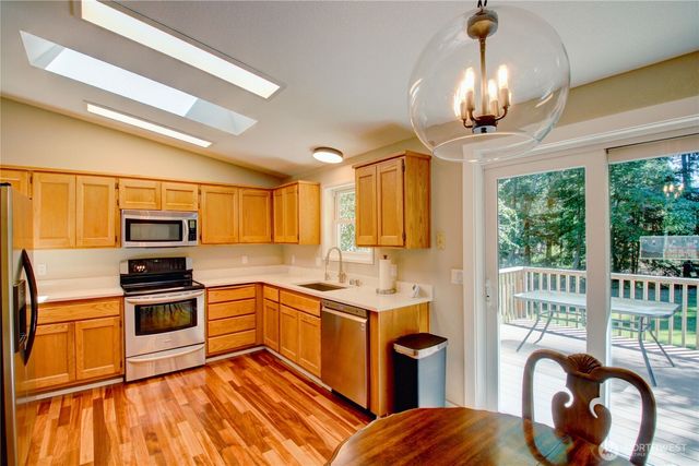 4528 N Alamo Way, Oak Harbor, WA 98277