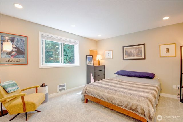 4528 N Alamo Way, Oak Harbor, WA 98277