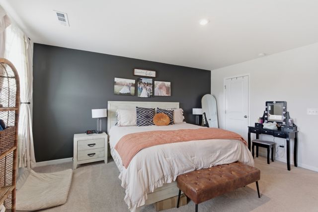 2360 Brokeshire Dr, White House, TN 37188