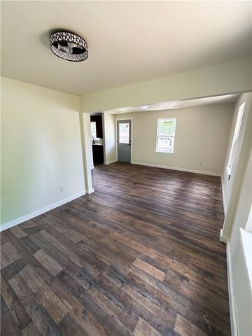 300 N Parrott Drive, Huntsville, AR 72740