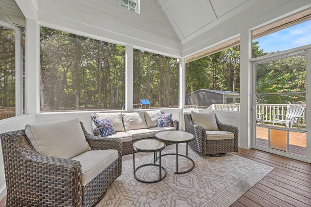 866 Blackbear Drive, Edisto Island, SC 29438