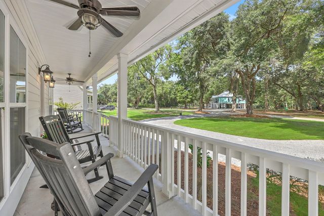 866 Blackbear Drive, Edisto Island, SC 29438