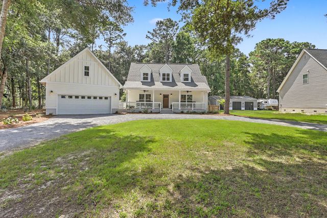 866 Blackbear Drive, Edisto Island, SC 29438