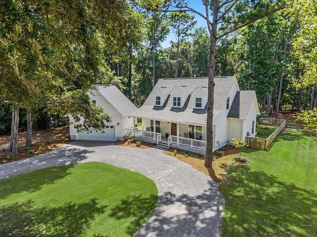 866 Blackbear Drive, Edisto Island, SC 29438